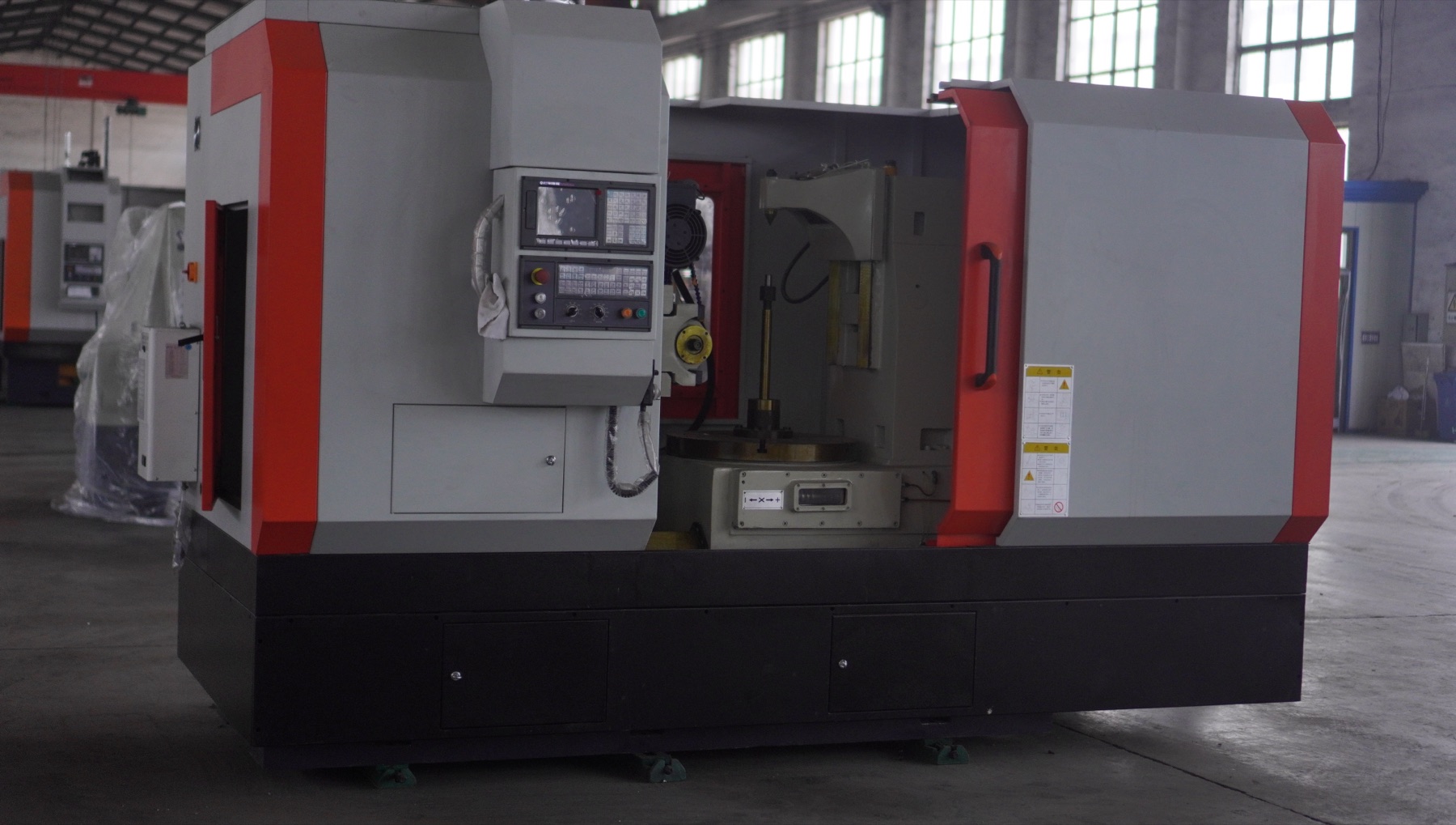 YK3180 CNC Gear Hobbing Machine - workshop view